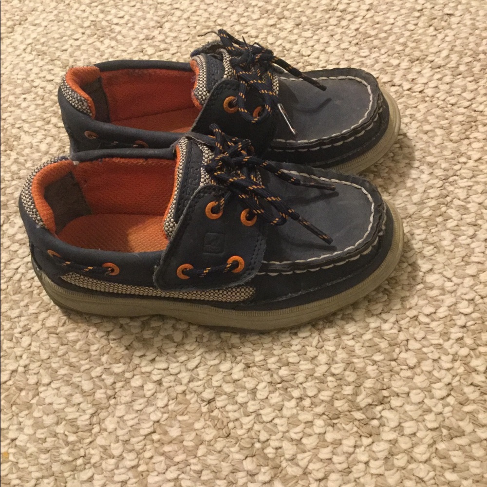 Boys sperry's